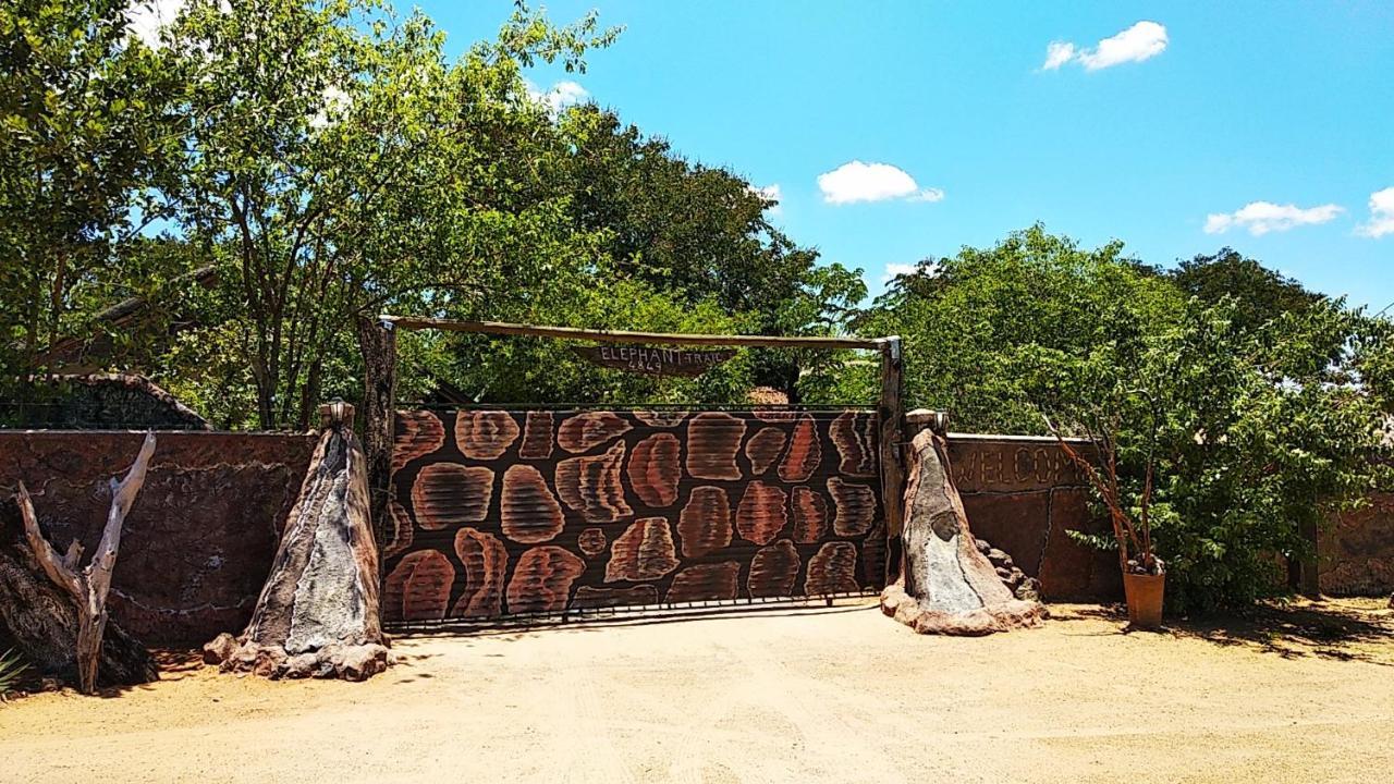 Elephant Trail Guesthouse And Backpackers Kasane Luaran gambar