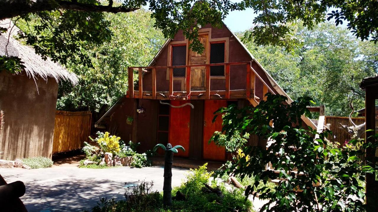 Elephant Trail Guesthouse And Backpackers Kasane Luaran gambar