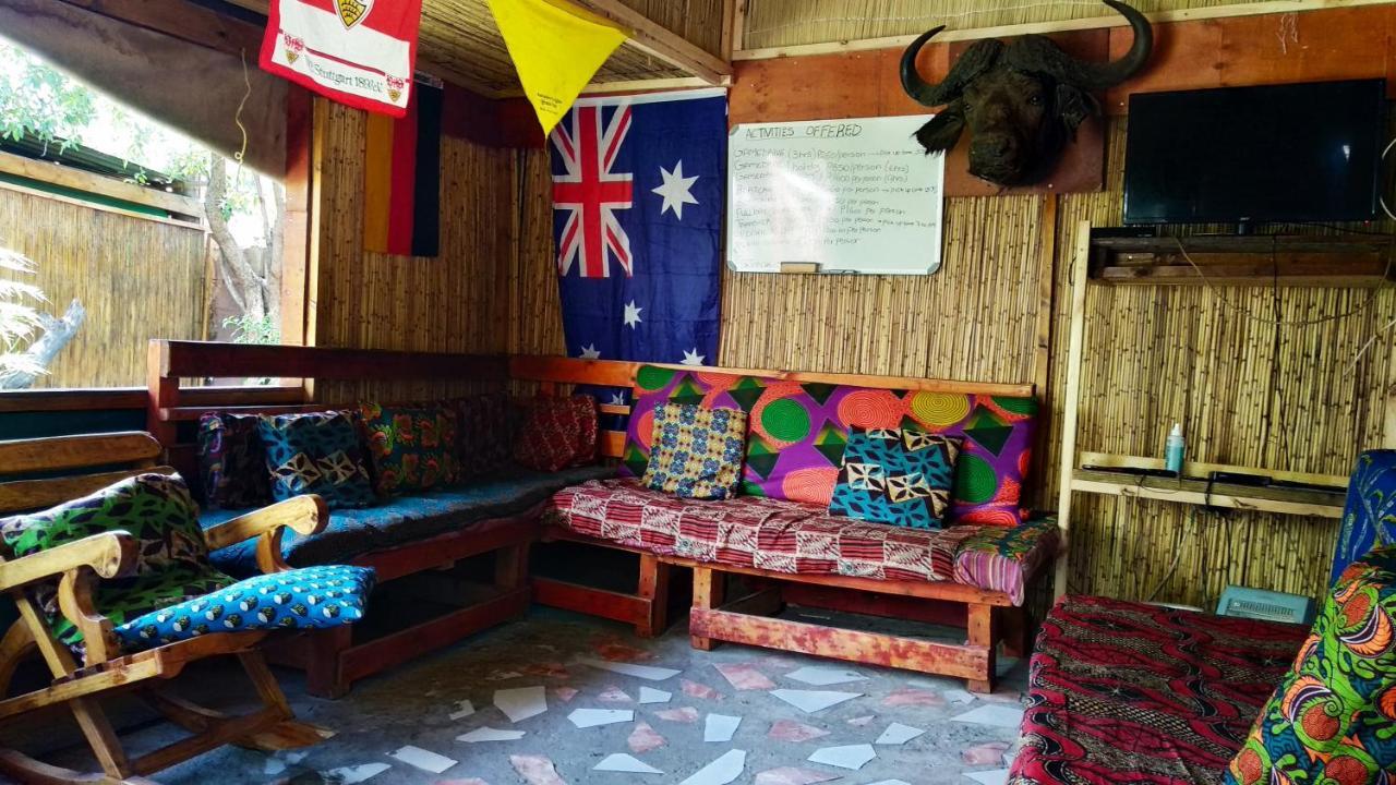 Elephant Trail Guesthouse And Backpackers Kasane Luaran gambar